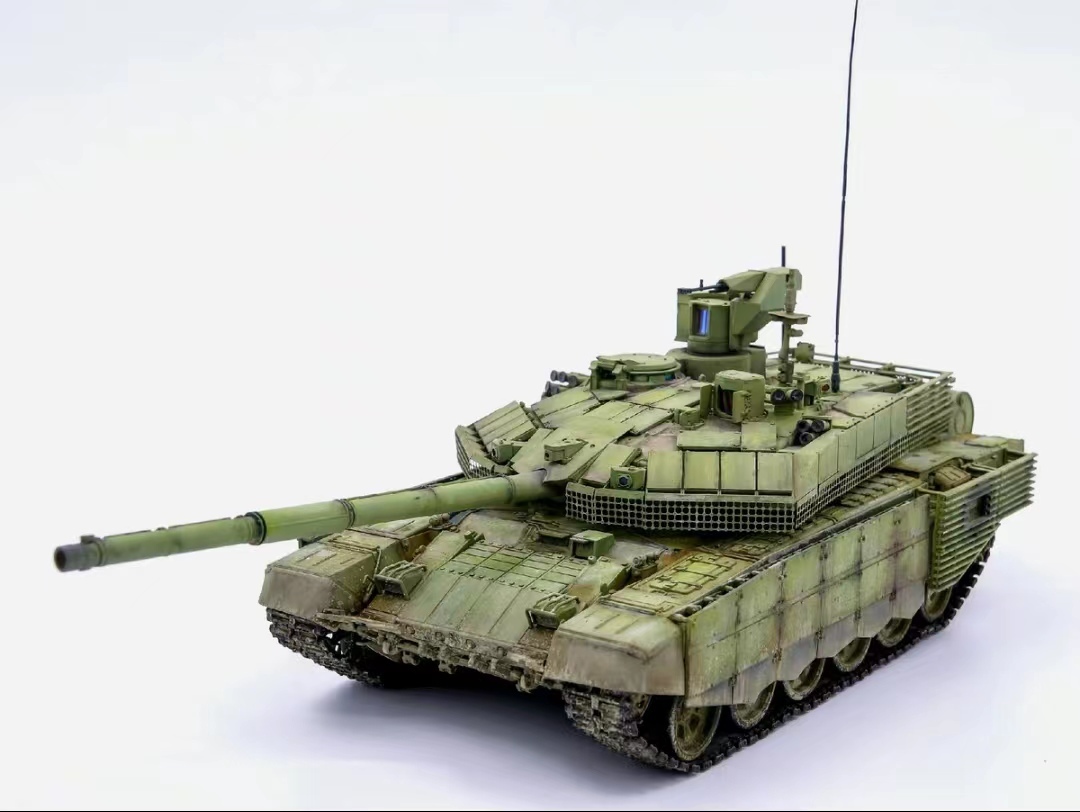 1/35 ロシア 陸軍 主力戦車 T-90M 塗装済完成品_画像4