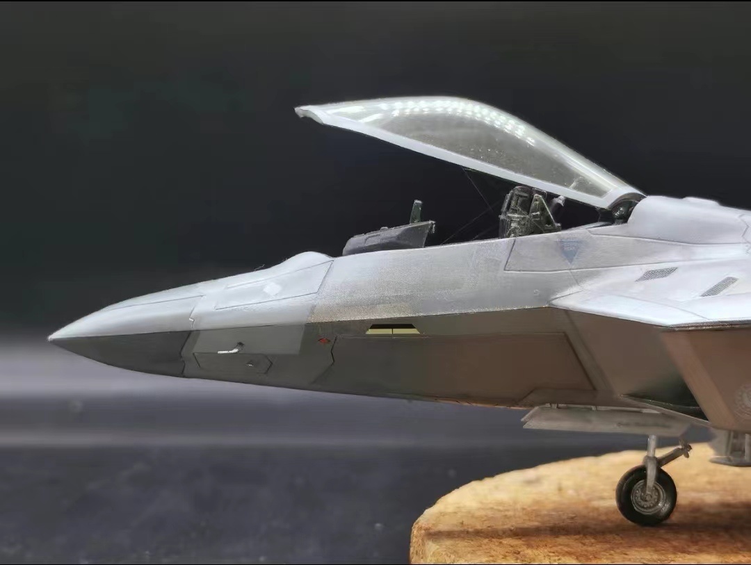 アカデミー1/72 アメリカ空軍 F-22ラプター戦闘機 組立塗装済 アカデミー1/72 アメリカ空軍 F-22ラプター戦闘機 組立塗装済
