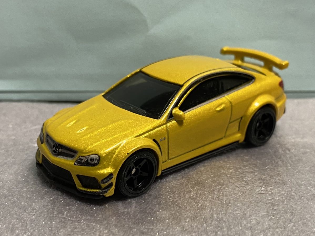 ホットウィール ブールバード メルセデス ベンツ C63 AMG クーペ ルース Hot Wheels Mercedes benz Coupe ミニカー_画像1