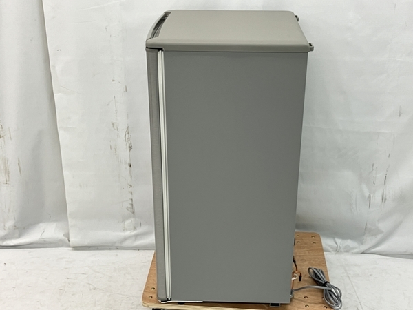 AQUA AQR-8K2 ノンフロン直冷式 1ドア 冷蔵庫 右開き 75L 2023年製 家電 アクア 中古 美品 楽 C8583524_画像3