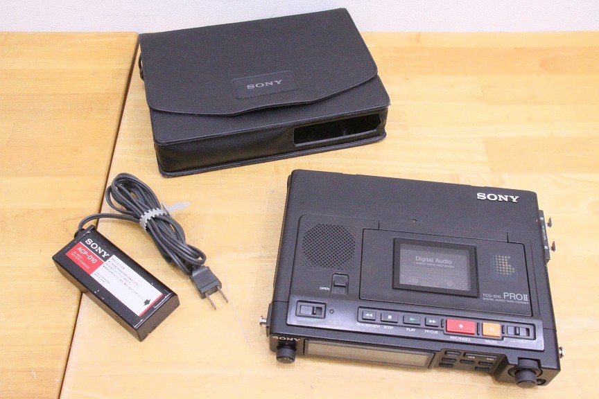 /// Sony business use portable DAT recorder TCD-D10 PRO II TCD-D10PROII ////