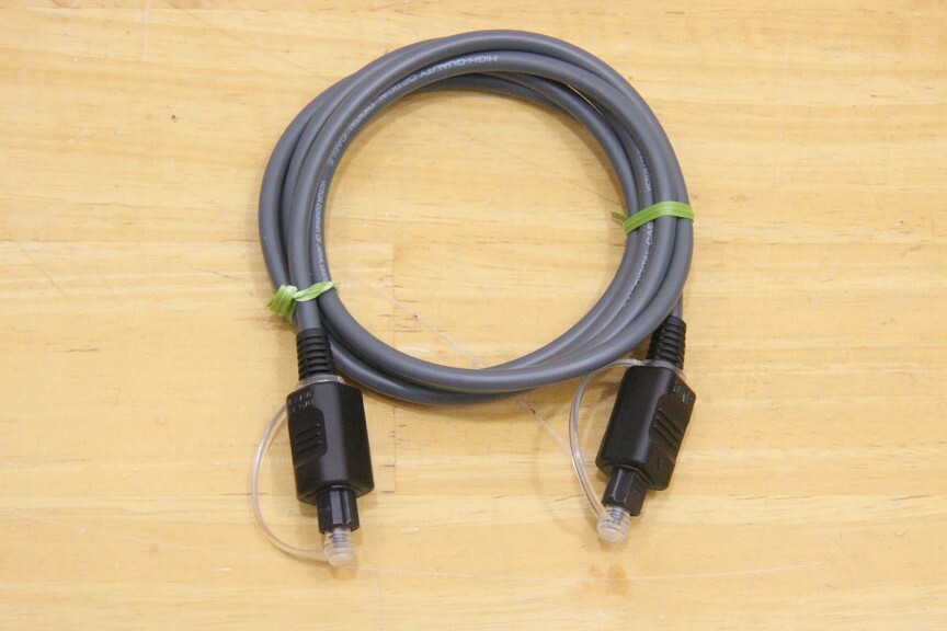 ///JVC Victor 1.0m ( measurement 1.1m) optical digital cable /// 20