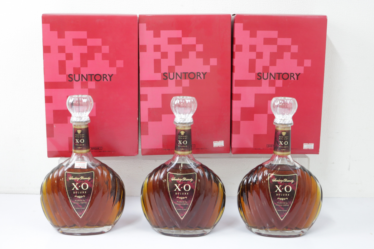 【未開栓 /箱付き】 SUNTORY サントリー ブランデー X・O DELUXE 3点セット 晩酌 趣味 コレクション コレクター インテリア 005FUNFR04_画像1