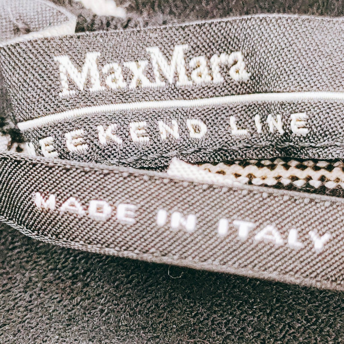 【美品】☆イタリア製 MaxMara マックスマーラ ニットシャツ サイズL 長袖 無地 ブラック系 ボーダー 長袖シャツ 上着 トップス 衣類 A-5_画像7