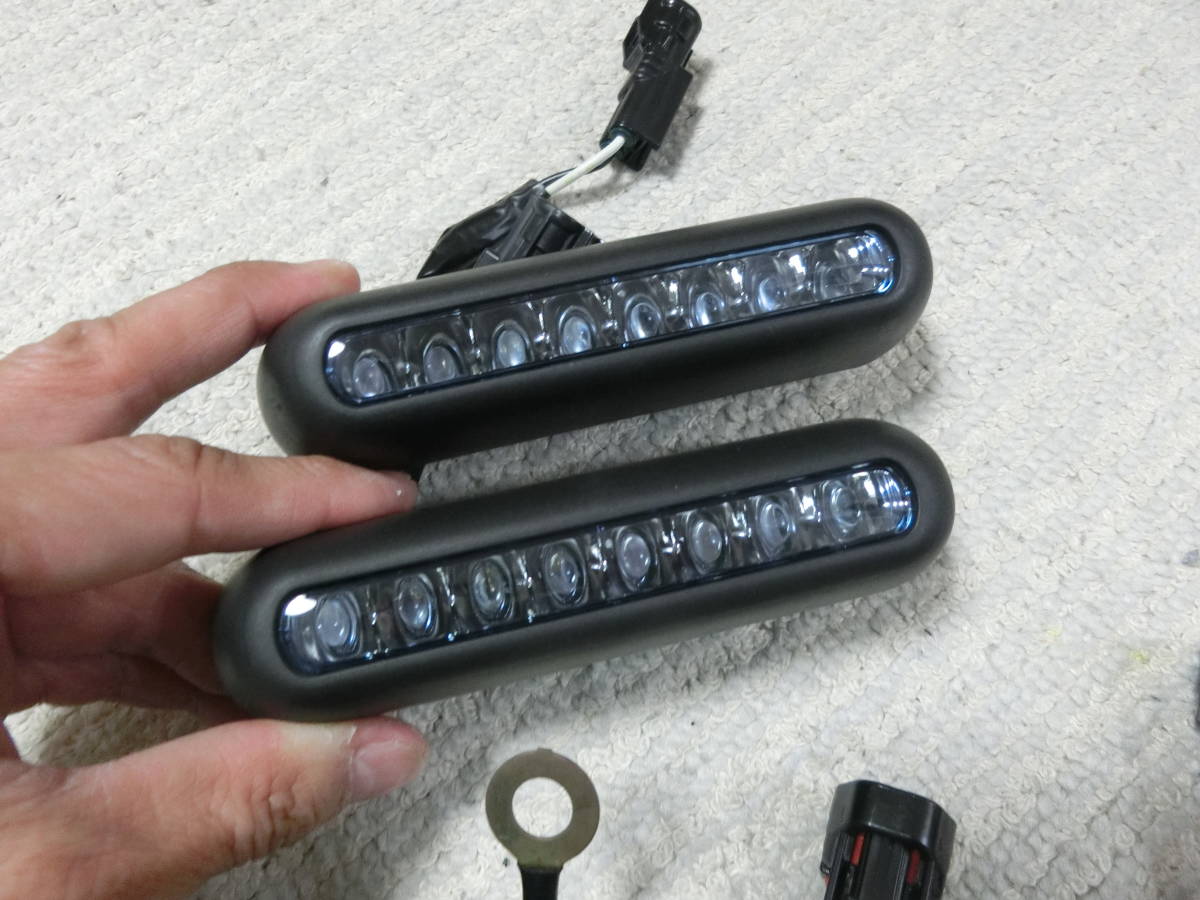 即決　美品　ハイゼット　 純正オプション　 S500P　 S510P 　LED　　デイタイムイルミネーション　（ブルー） デイライト　_画像2