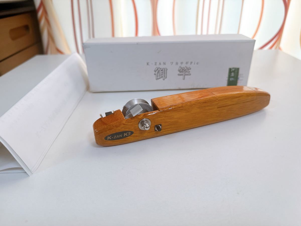 美品 K-ZAN ワカサギ 桐電動リール 8㎜ わかさぎ 左スイッチ 美品 K-ZAN ワカサギ 桐電動リール 8㎜ わかさぎ 左スイッチ