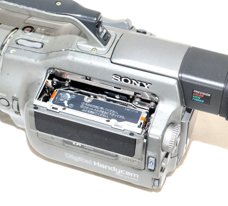 【稀少銘機!/純正ジュラルミンケース付属】SONY ソニー DCR-VX1000 DV初代デジタルハンディカム Digital Handycam 現状品 水曜どうでしょう_画像4