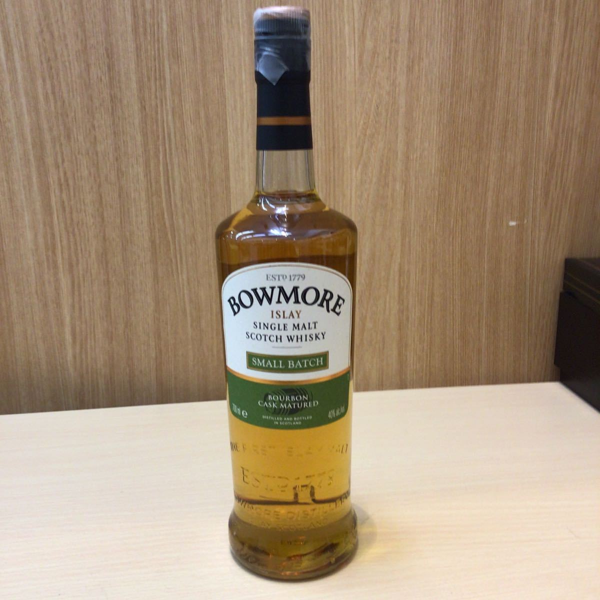 古酒 未開栓 BOWMORE ボウモア スモールバッチシングルモルト スコッチウイスキー 700ml 40%_画像1