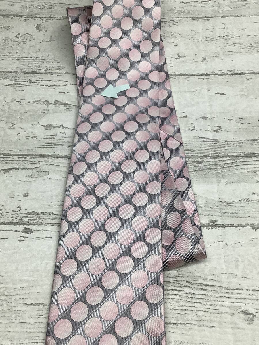 新品難ありサービス処分　　日本製ネクタイ かわいいピンク　シルク100%　薄い芯使用_画像3