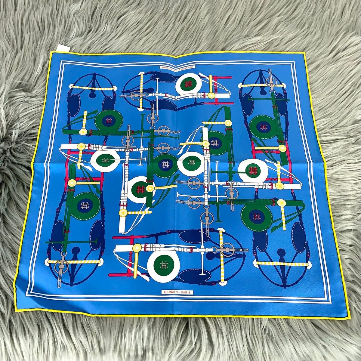 HERMES エルメス スカーフ カレ45 42×42 タグ付き ハンカチ HERMES エルメス スカーフ カレ45 42×42 タグ付き ハンカチ