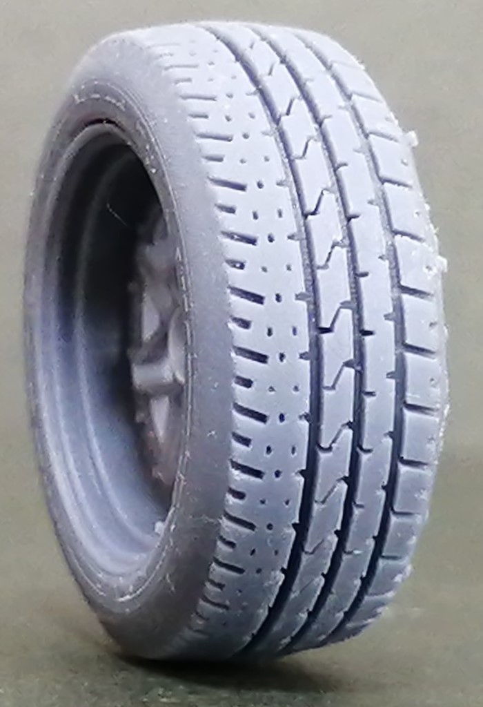S43　15インチ D-TYPE タイヤ　無塗装　ケイSTYLE!　THEストリートシリーズ　1/24scale　レジン製　3Dプリント_商品画像（ホイールは別売り）