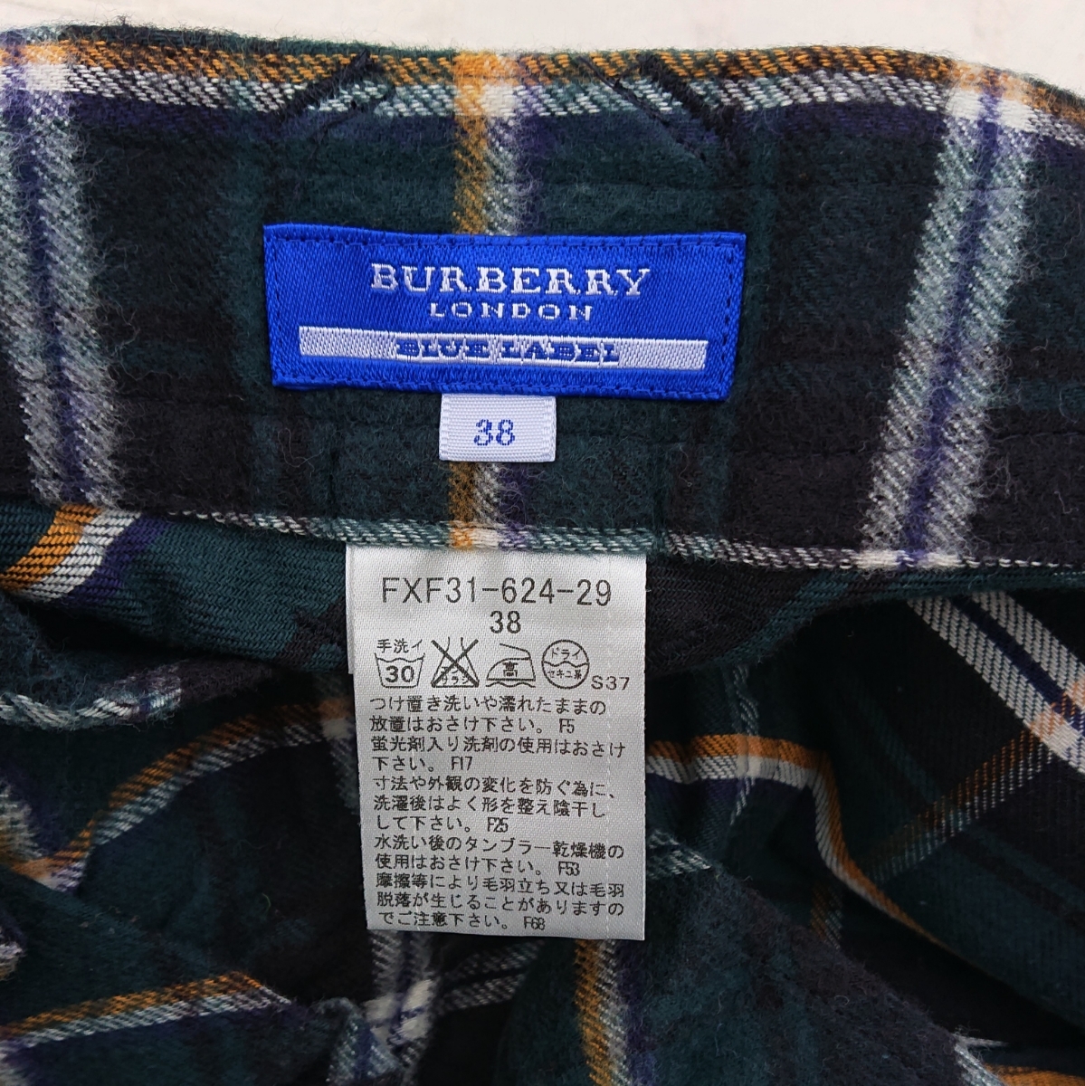 ◆391 BURBERRY BLUE LABEL　3段フリル　チェックのミニスカート　38_画像4