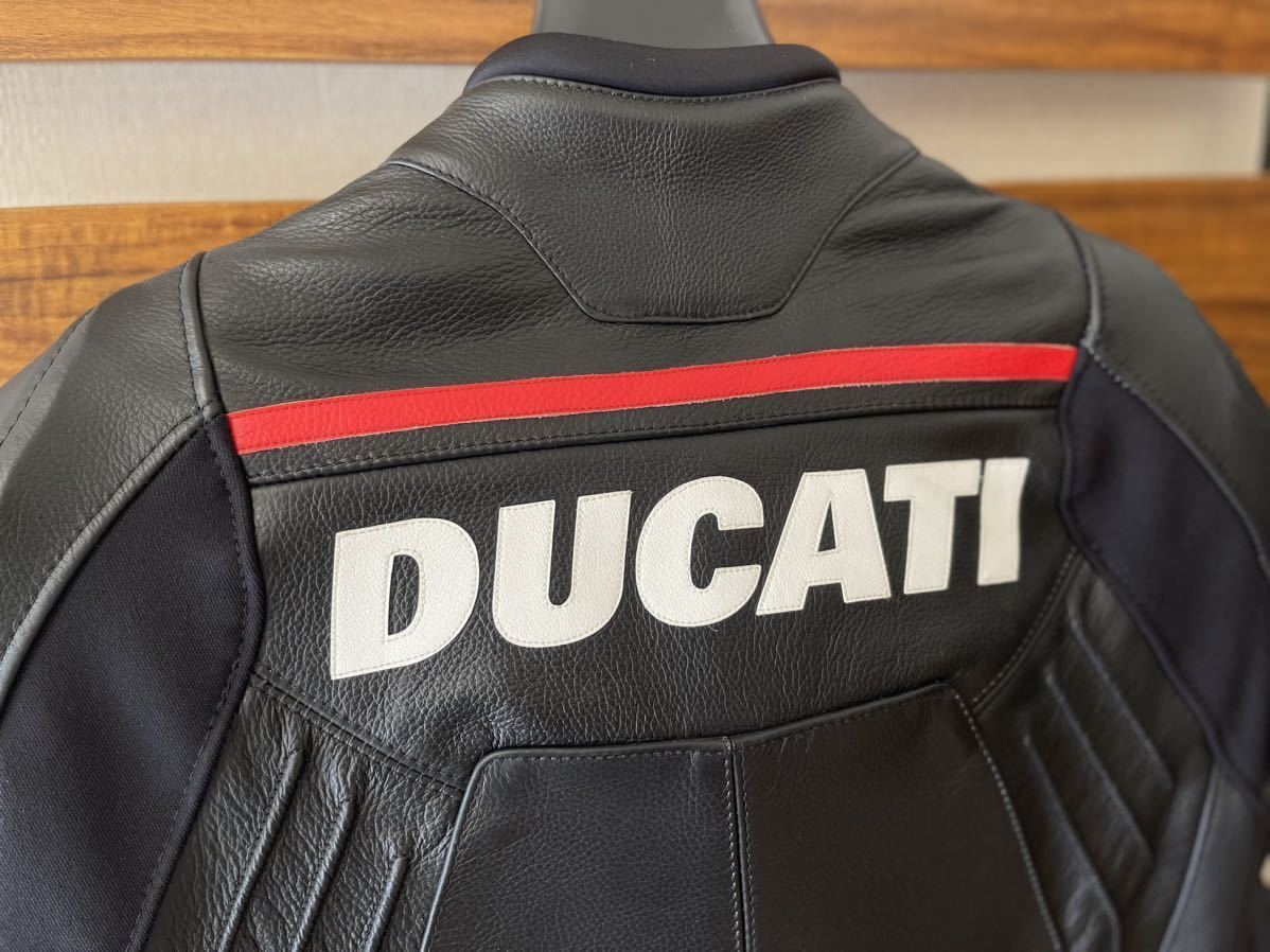 Ducati corse C4 レザージャケット 50 ダイネーゼ製 Ducati × Dainese Manis D1G2バックプロテクター付_画像3