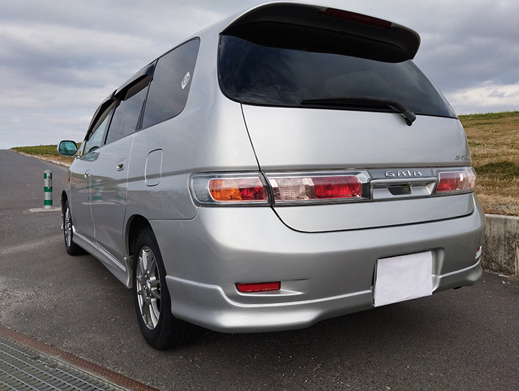 TOYOTA トヨタ GAIA ガイア Ｓエディションエアロ 2002年 埼玉（カーオク管理番号：C2001727）_屋根部の塗装経年し艶落ちあり