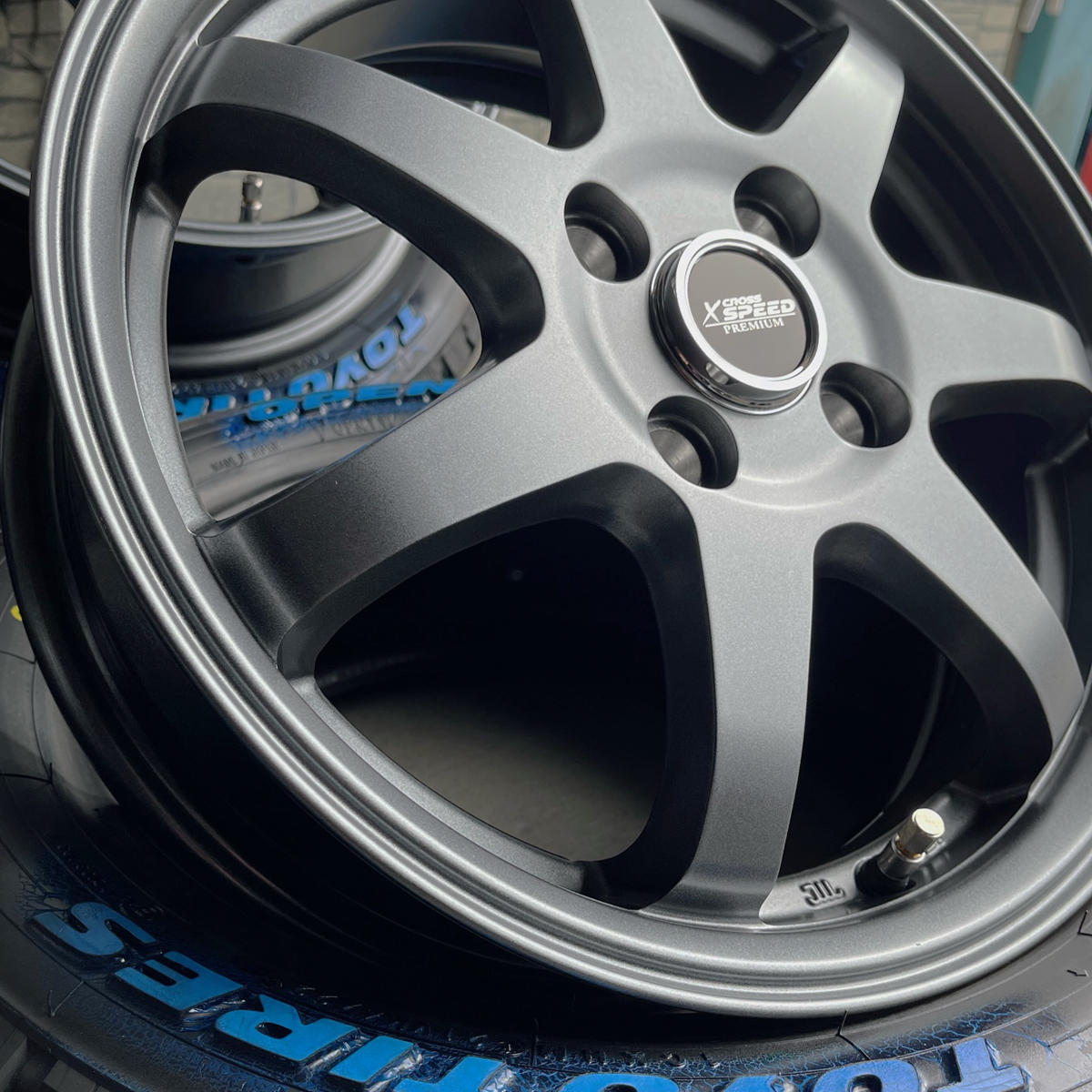 即納 タイヤホイール4本セット 165/60R15 TOYO オープンカントリー R/T 特注 軽量プレミアムR7 15×4.5J+45 4/100 MB デリカミニ ハスラー_画像6