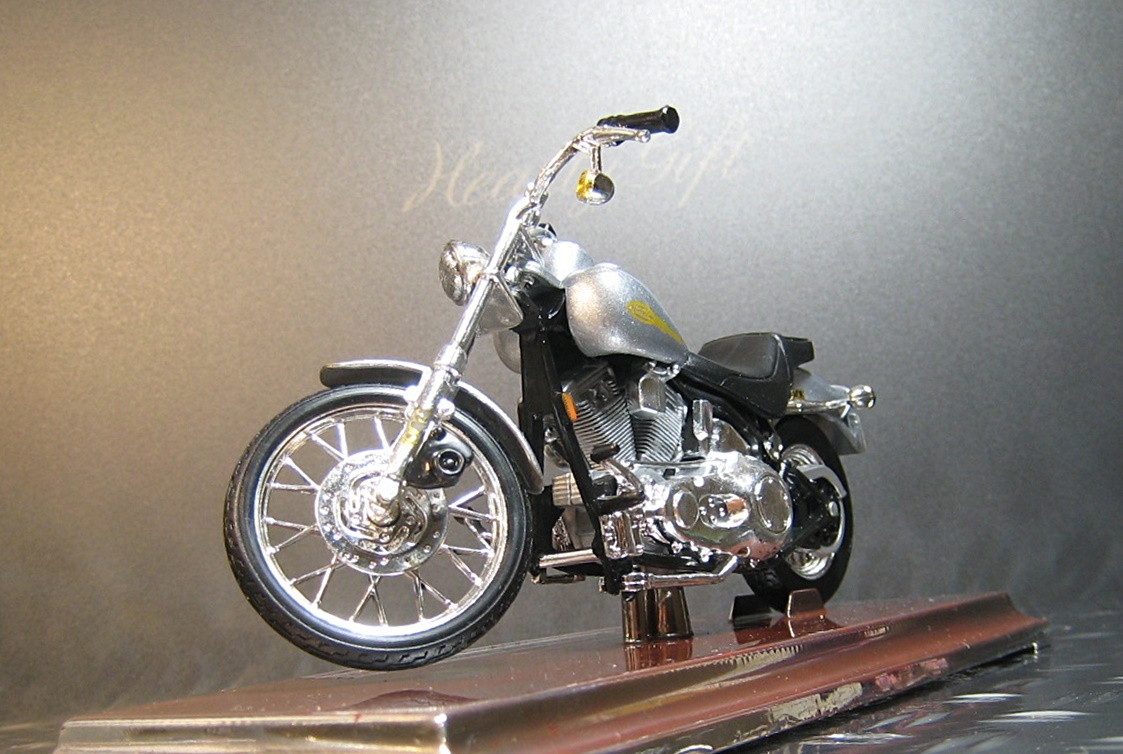 1/18 Maisto マイスト 2001 Harley Davidson FXST Softail Standard ソフテイル スタンダード シルバー　銀_画像4