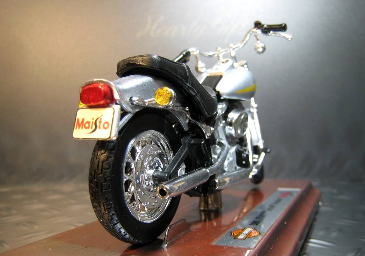 1/18 Maisto マイスト 2001 Harley Davidson FXST Softail Standard ソフテイル スタンダード シルバー　銀_画像8