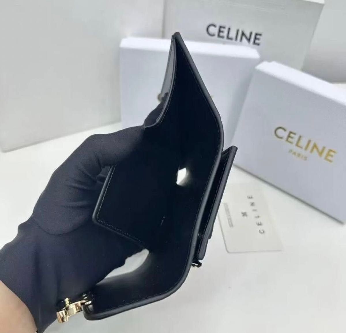 最終お値下げ 新品未使用 CELINE ブラックレザー×トリオンフ 三 最終お値下げ 新品未使用 CELINE ブラックレザー×トリオンフ 三