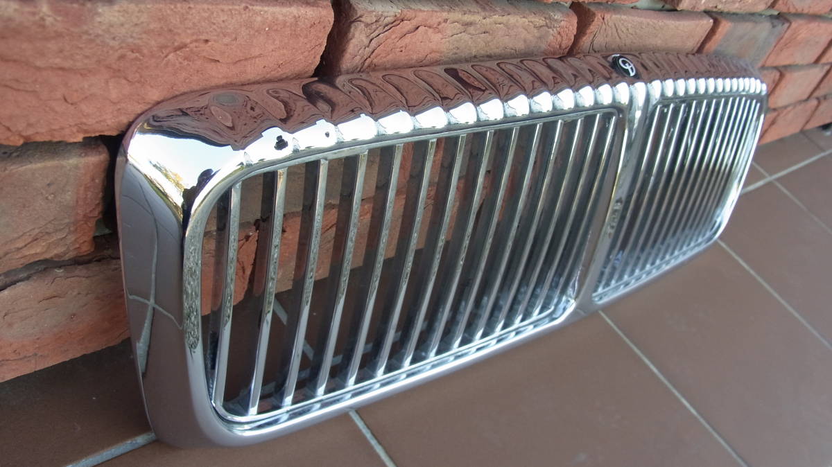 DAIMLER 3.6　FRONT GRILLE　ダイムラー　フロントグリル　美品　XJ40　１９８７年_画像2