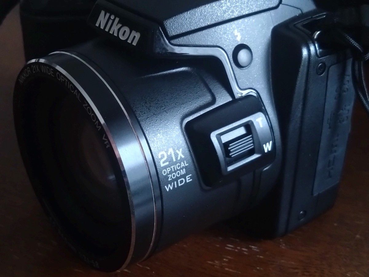 【中古】Nikon ニコン COOLPIX クールピクス L120 デジタルカメラ 高倍率21倍ズーム 単3電池駆動 専用ケース付