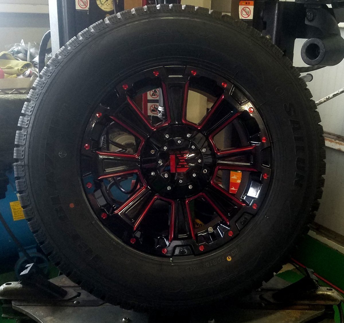 即納 スタッドレス LEXXEL DeathRock デリカD5 エクストレイル RAV4 クロスロード CX5 サイレン ICE BLAZER WSTX 225/70R16_画像8