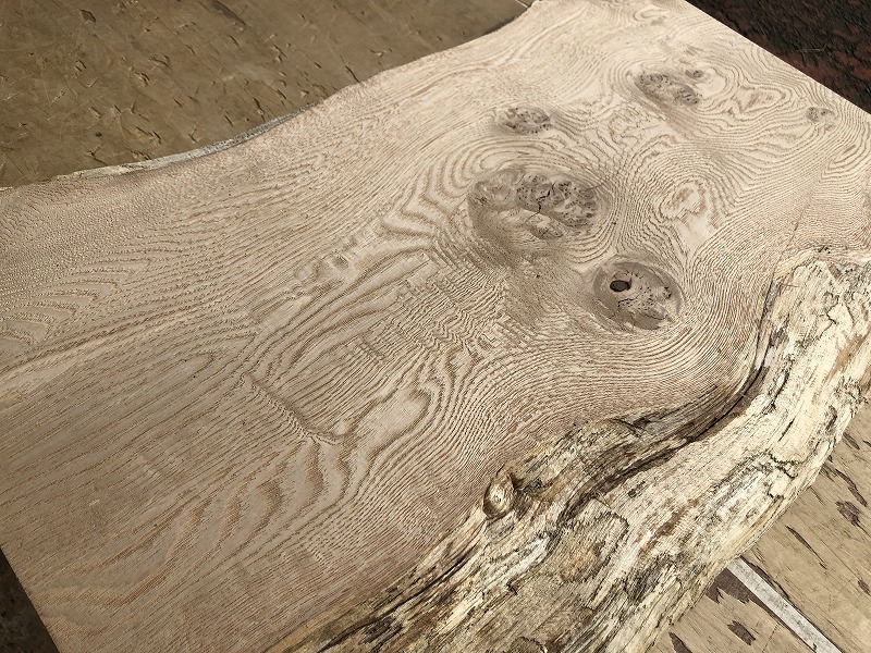 送料無料！！【S230C】栗 597×～390×40㎜ 杢 板材 乾燥材 木工 DIY 材木 天然木 無垢材 《銘木すずめや》の画像4