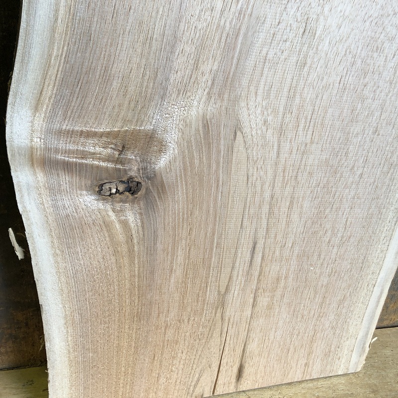 送料無料！！【S153B】胡桃 610～617×360～380×33㎜ 板材 乾燥材 木工 DIY 材木 天然木 無垢材 クルミ《銘木すずめや》の画像9