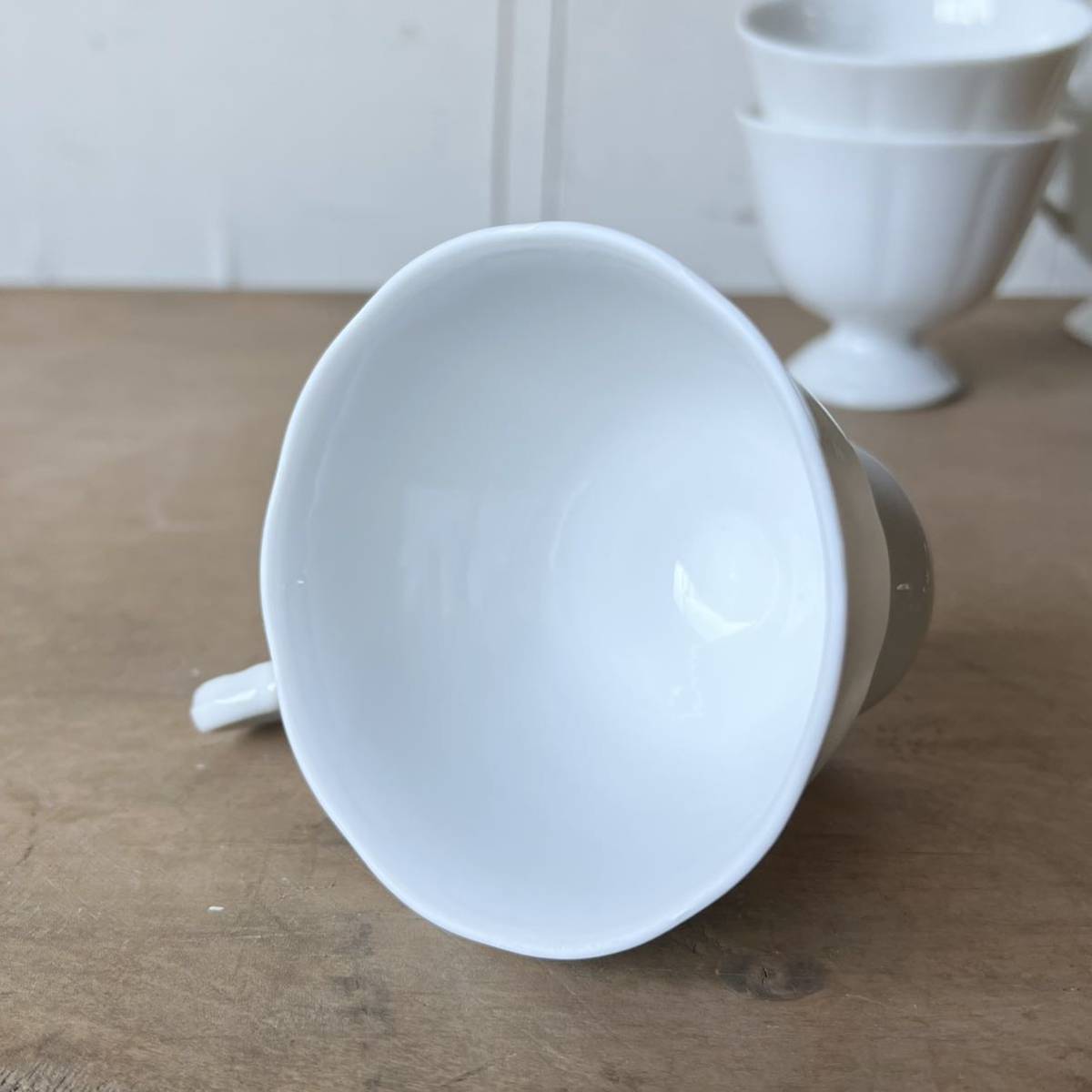 2個set 足付きカップ デットストック 白磁 陶器　検: マグカップ コーヒー 珈琲 ティーカップ デザートカップ カフェ レトロ ビンテージ_画像3