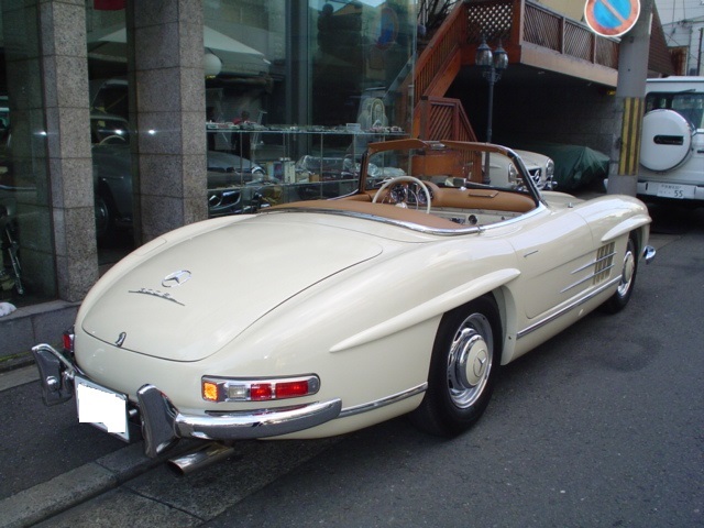  rare goods!! that time thing! W198,300SL Roadster for, tail rim & lens AB set. Chrome plating finest quality. brilliancy!.