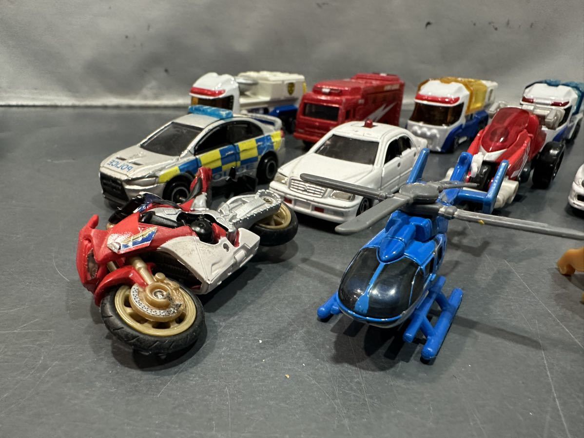 トミカ ミニカー 緊急車両 プラキッズ 大量 まとめ売り Tomica ハイパーブルーポリス ハイパーレスキュー 覆面パトカー 犬 ロボット 等 ③_画像3