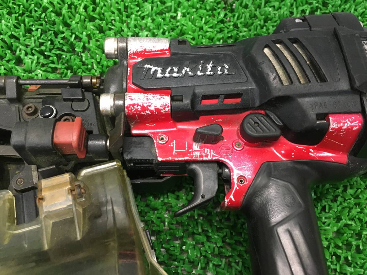 【中古品】★makita(マキタ) 90㎜高圧エア釘打機 赤(エアダスタ付) AN936H / ITAFNJT2740S_画像7