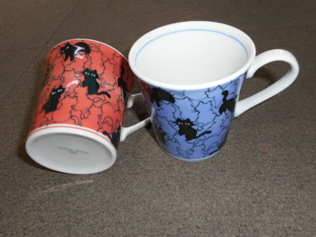 にゃんコロニー マグ２色組 日本製美濃焼 新品未使用（BL,RD）陶磁器製の画像1