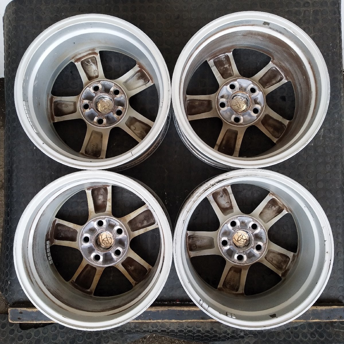 管理番号：A2-93【４本価格】【16x7J 5x114.3 ET+40 ハブ60】トヨタ純正・マークX 130系等・店頭引取可能・適格請求書発行可能_画像8