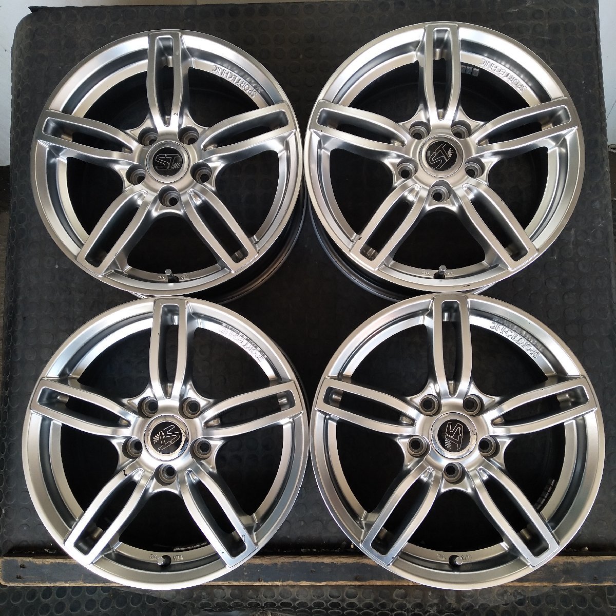 管理番号：A2-142【４本価格】【16x6.5J 5x112 ET+47 ハブ57】SPORT ECHNIC・フォルクス ワーゲン ゴルフ等・適格請求書発行可能