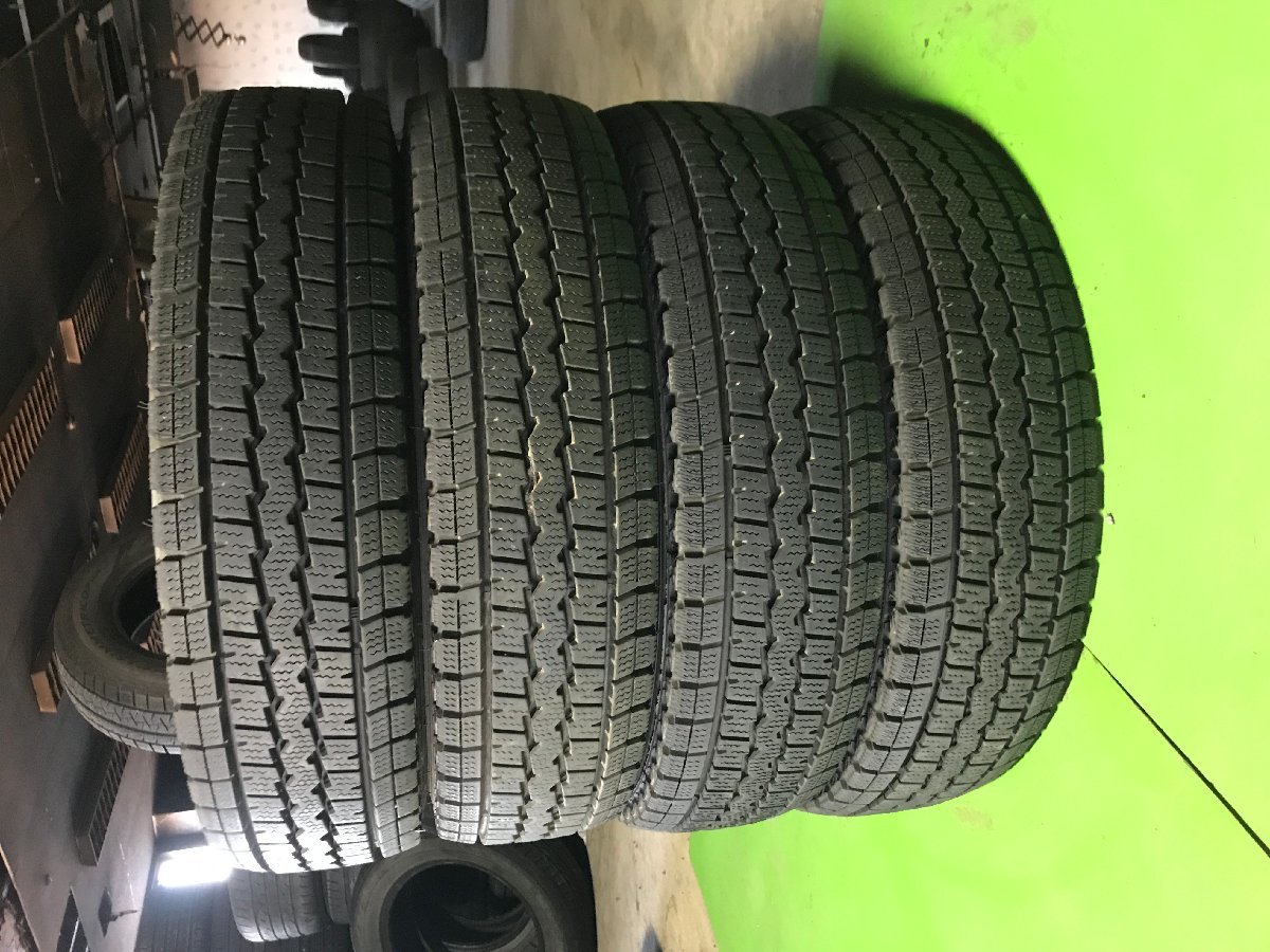 管理番号：C2-2-3●【送料無料！4本セット】145R12 6PR LT DUNLOP WINTERMAXX SV01 2018年製 山あり /冬タイヤ/適格請求書発行可能_画像2