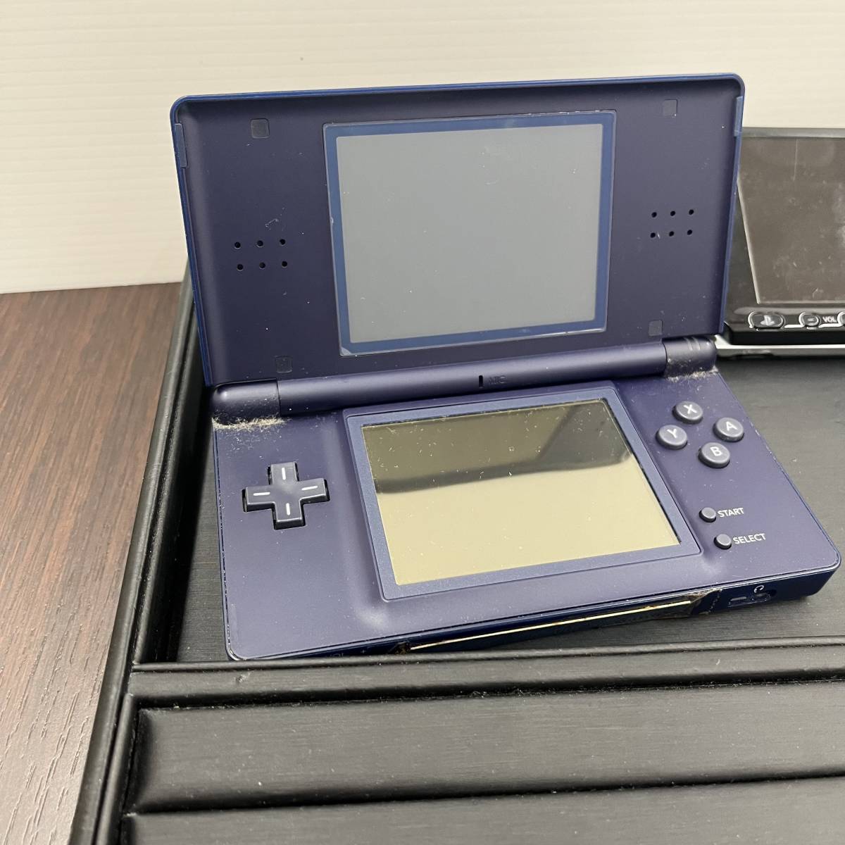 H#4448　★1円スタート★　PSP / DS Lite/ 携帯型ゲーム機 本体のみ まとめ ジャンク品　通電未確認_画像2