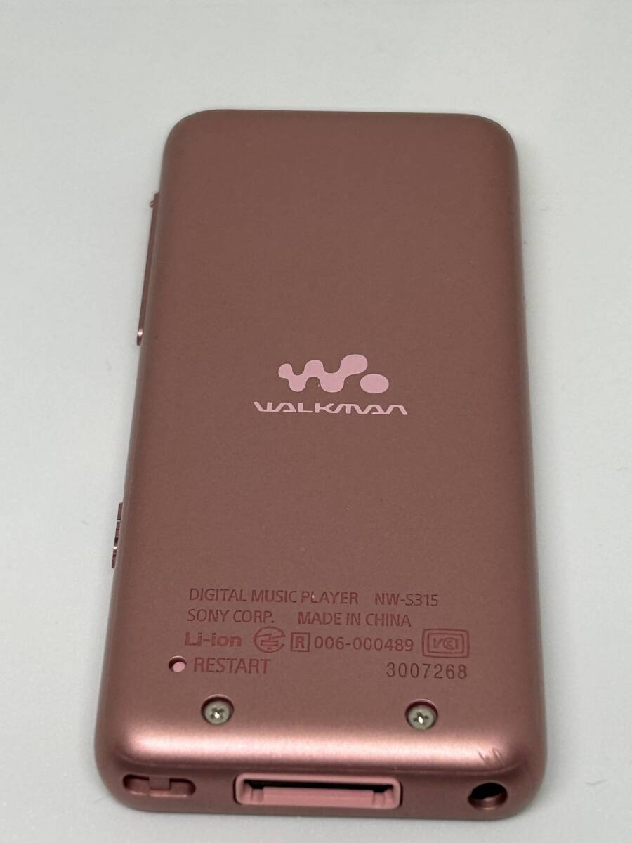 中古品！！！！　ソニー　walkman 2　よく読んで入札よろしくね！！！！_画像3