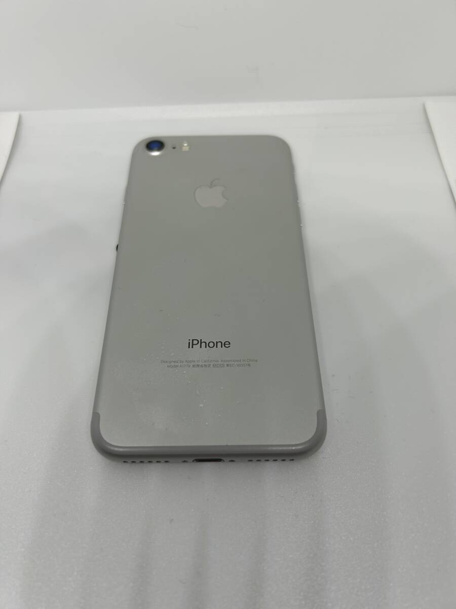 中古品！！！！　iphone7　32G！！！SIMなし　シルバー　よく読んで入札よろしくね！！！！