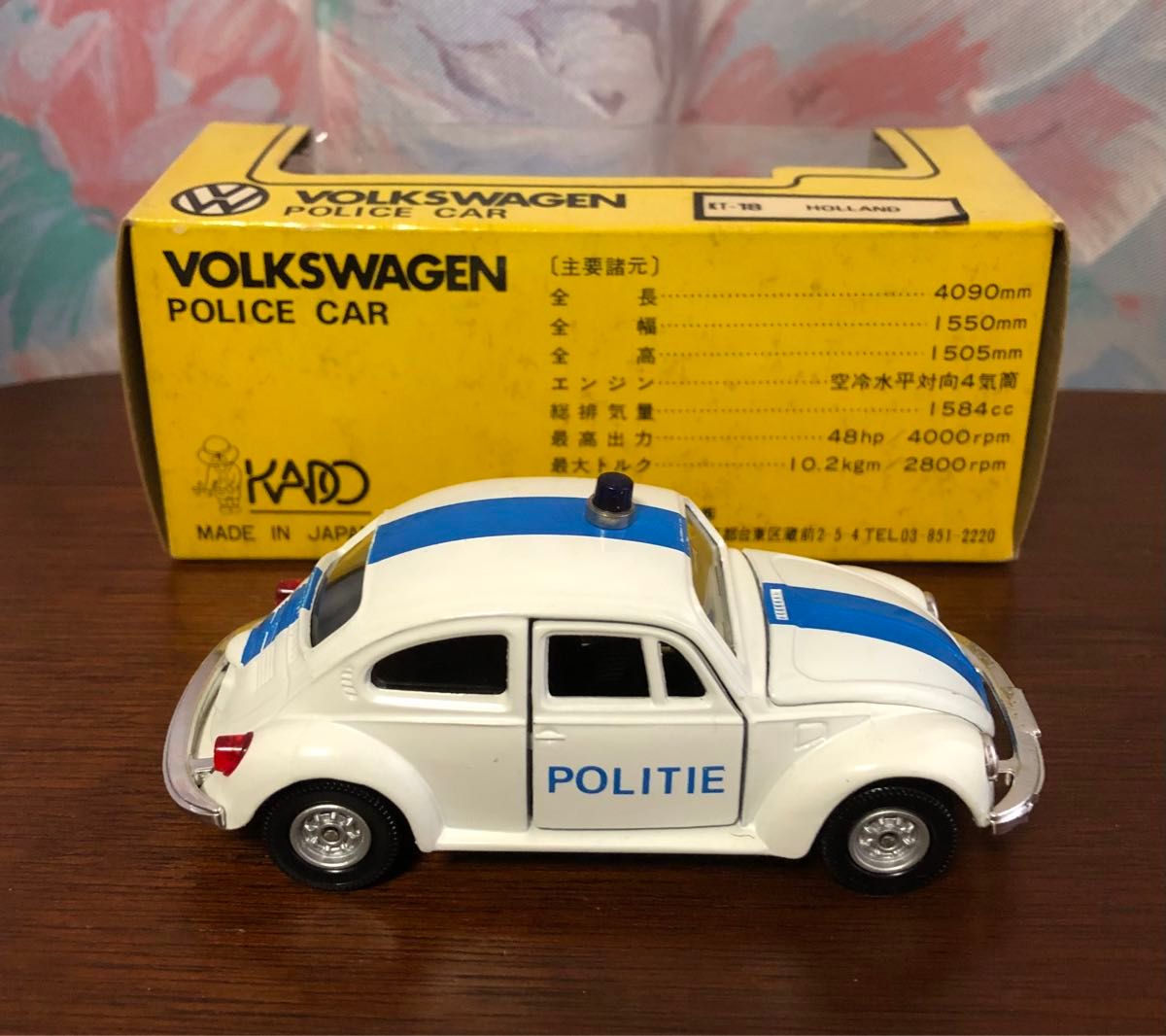 カドーコレクション　ＶＷポリスカー　　POLITIE    白/ブルーライン