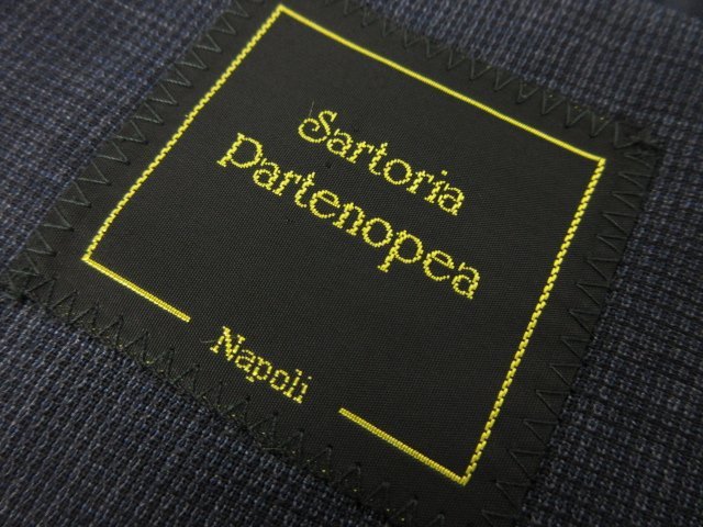 超美品 【サルトリアパルテノペア Sartoria Partenopea】 ウール 3ボタン段返り スーツ (メンズ) 48-7R ネイビー系 織柄 伊製 ■27RMS7829_画像8