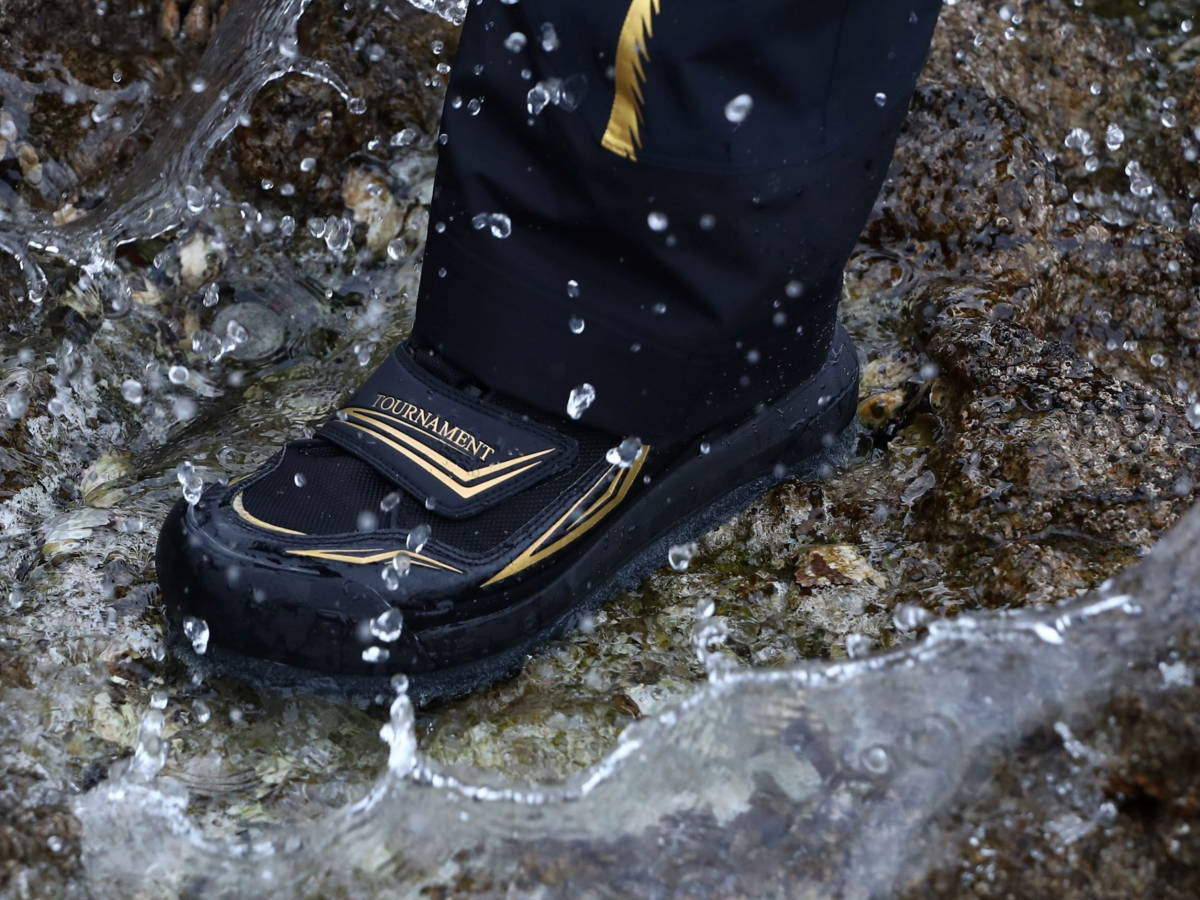 SALE☆ダイワTM-2601G トーナメント GORE-TEX シューズ☆赤 SALE☆ダイワTM-2601G トーナメント GORE-TEX シューズ☆赤