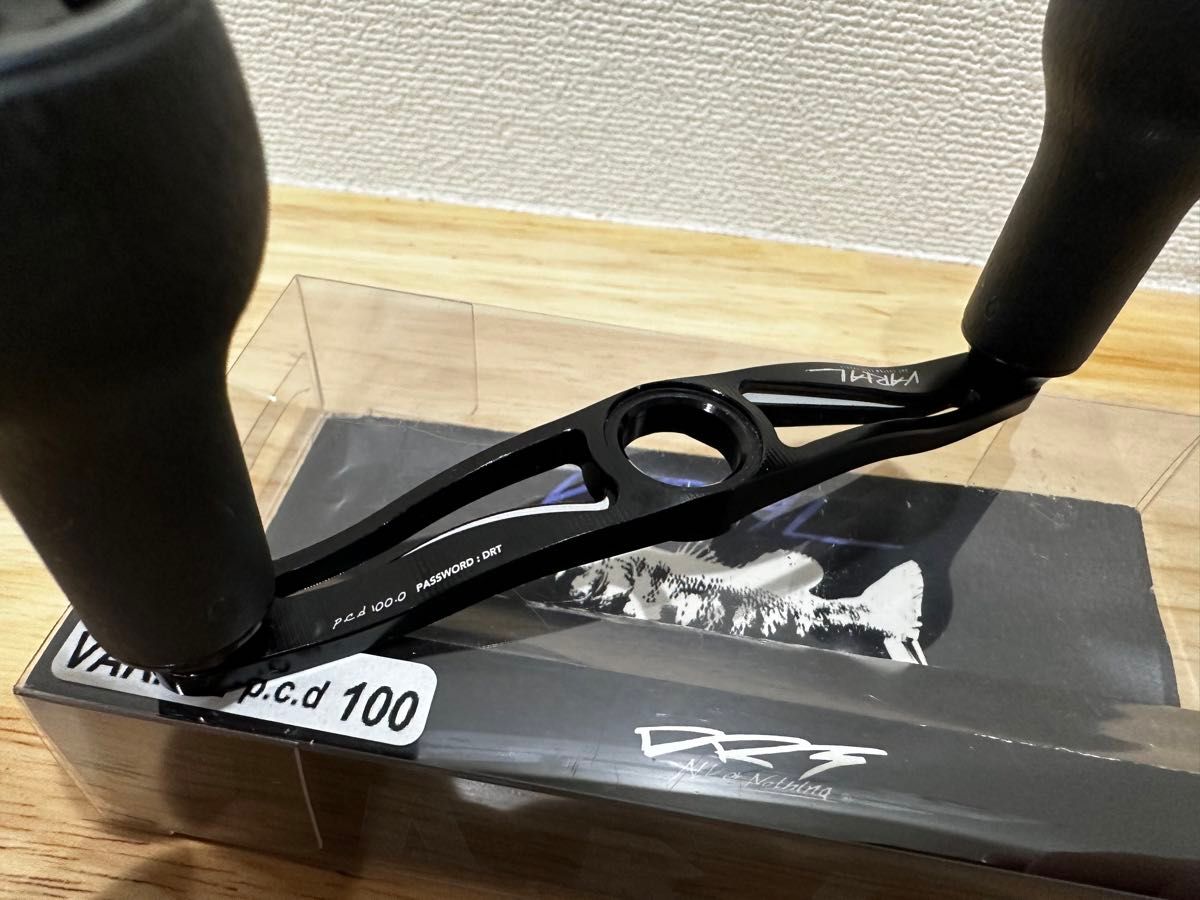 DRT VARIAL p c d 100 Black 左巻き用センターナット付 DRT VARIAL p c d 100 Black 左巻き用センターナット付