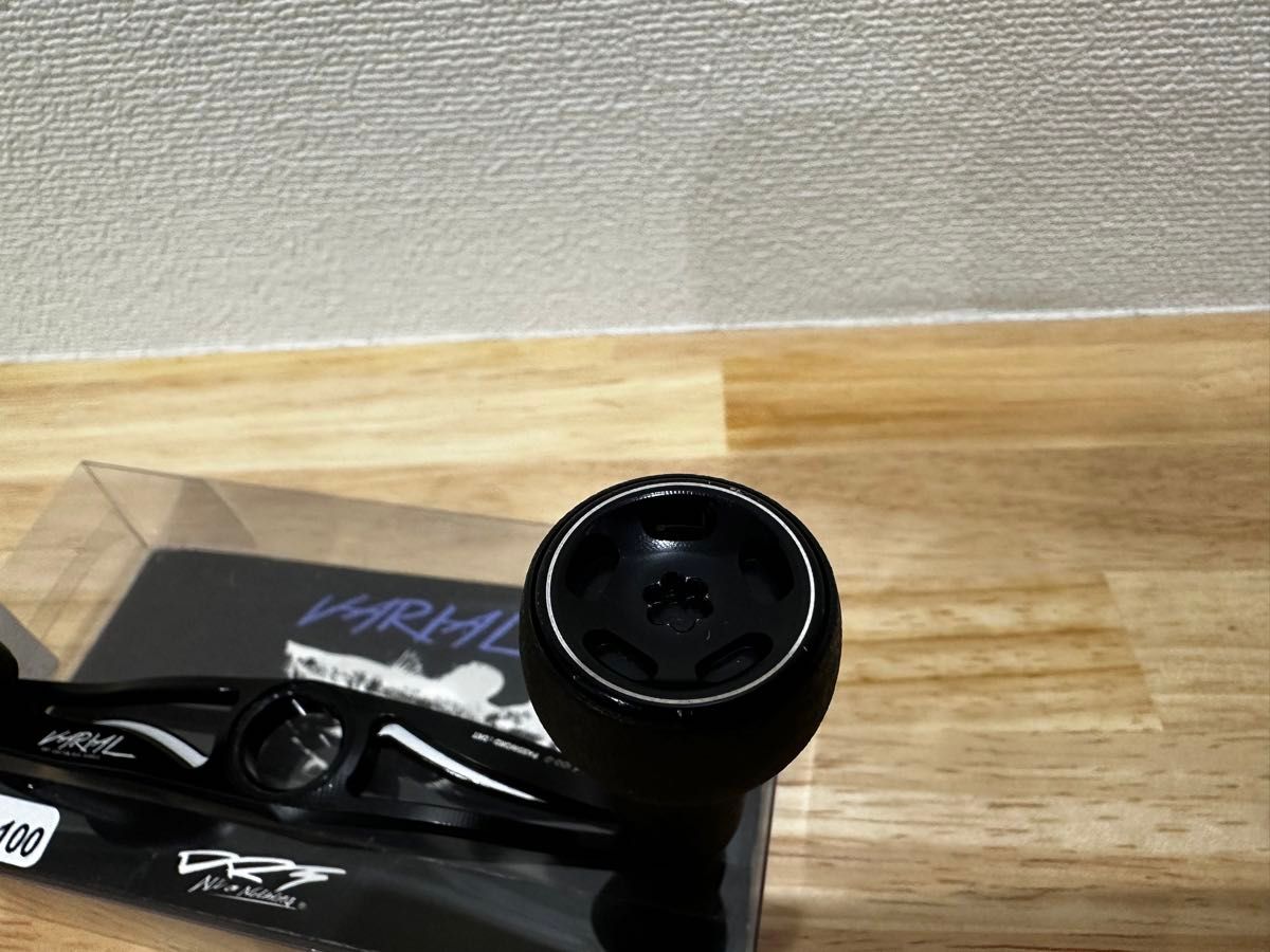 DRT VARIAL p c d 100 Black 左巻き用センターナット付 DRT VARIAL p c d 100 Black 左巻き用センターナット付