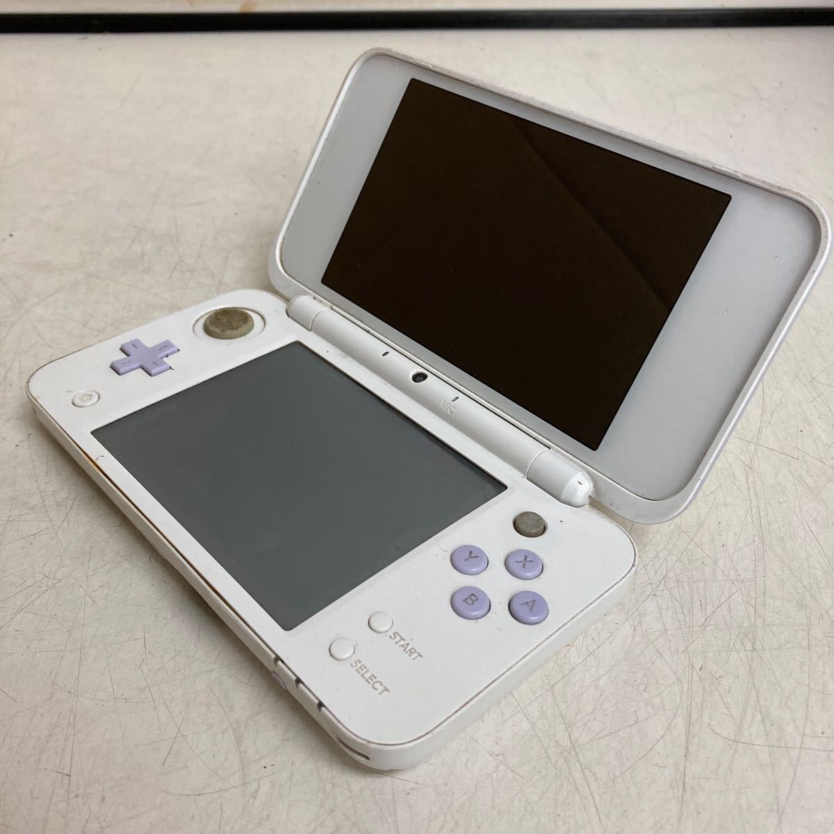 R851 Nintendo 2DSLL(JAN-001) DSi LL (UTL-001) 3DSLL (SPR-001) 3台まとめて/本体のみ 動作未確認 ジャンク品_画像3