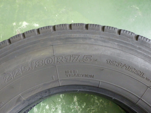 225/80R17.5 123/122L ヨコハマ 710R 中古 2本セット オールシーズンタイヤ 2019年製 L17156の画像2