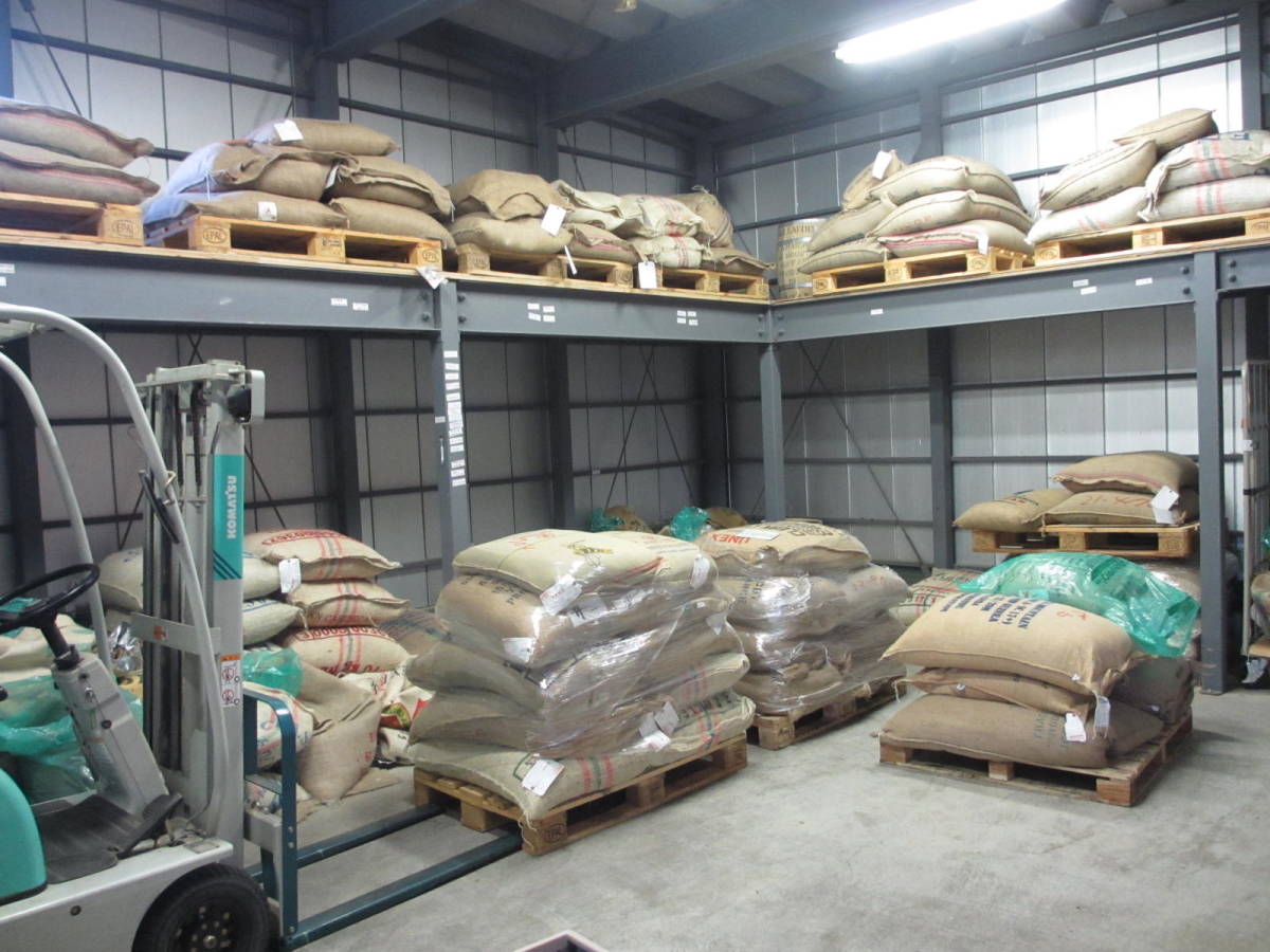 生豆　選べるキリマンジャロAA 2022-23　１ｋｇ　ハローコーヒー#210_弊社生豆倉庫