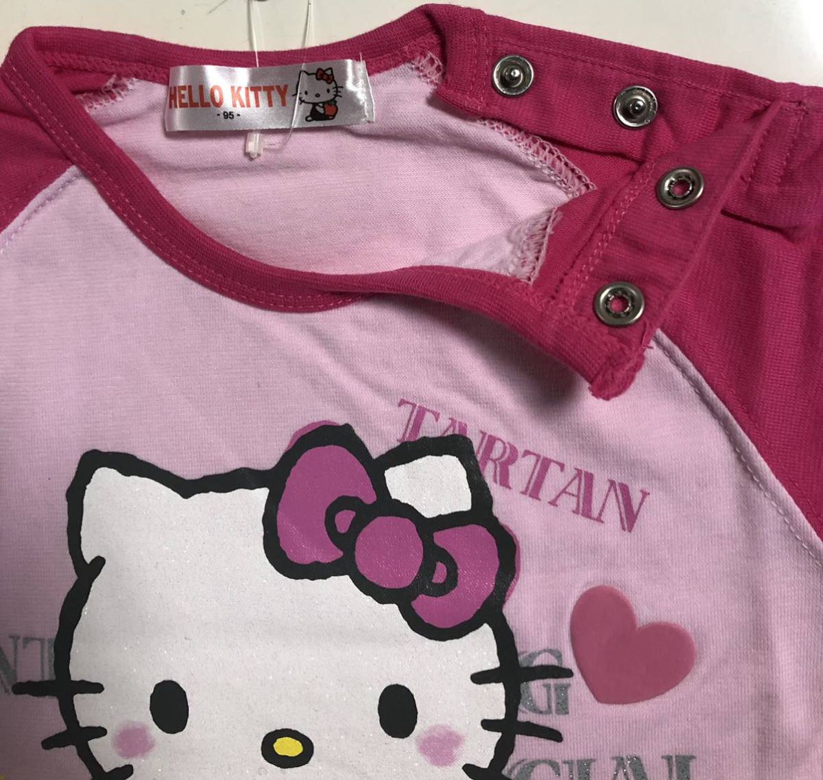 95 2枚組 サンリオ ハローキティTシャツ 綿100 子供ベビー HELLO KITTY キティちゃん 女の子Tシャツ_画像6