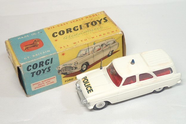 2015[M]箱付◆Corgi コーギー◆CHEVROLET/FORD ZEPHYR/パトロール/LOTUS MARK ELEVEN/Marcos 1800 GT/VOLVO/ヴィンテージ/ミニカー/4点_画像4