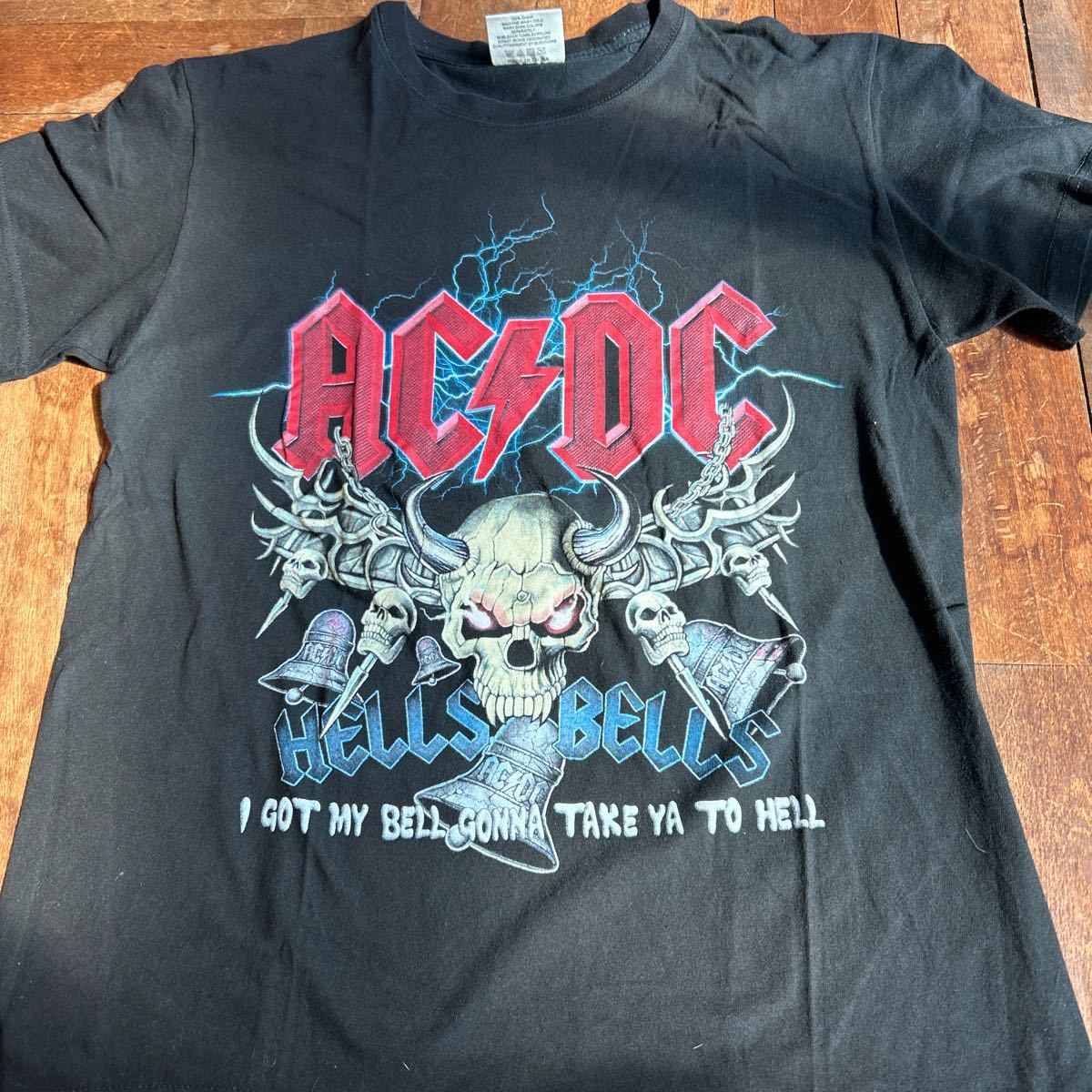 AC/DC バンドTシャツ黒 ロック　半袖Mサイズ_画像2