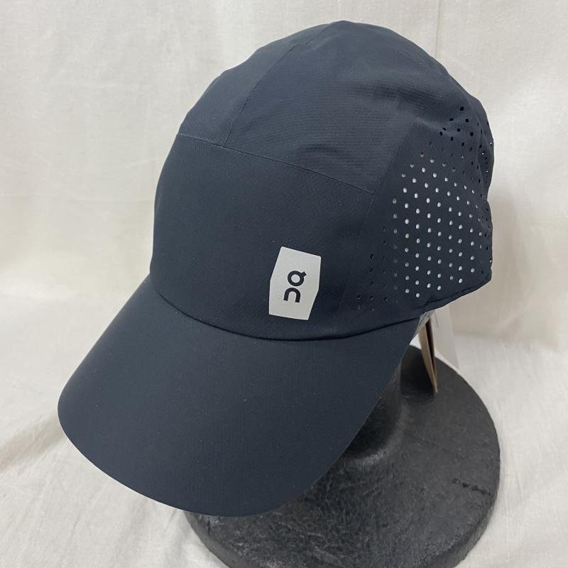 オン on-running lightweight cap black ユニセックス 帽子 帽子 - 黒 / ブラック ロゴ、文字の画像1